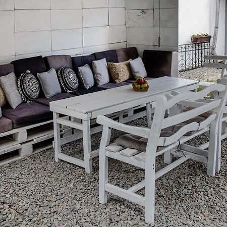 Hotel La Maison Blanche à Alba Iulia Extérieur photo
