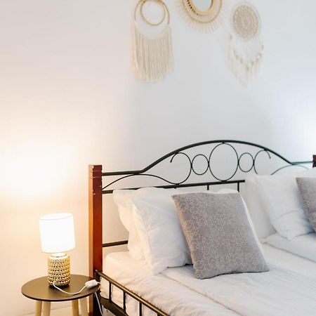 Hotel La Maison Blanche à Alba Iulia Extérieur photo