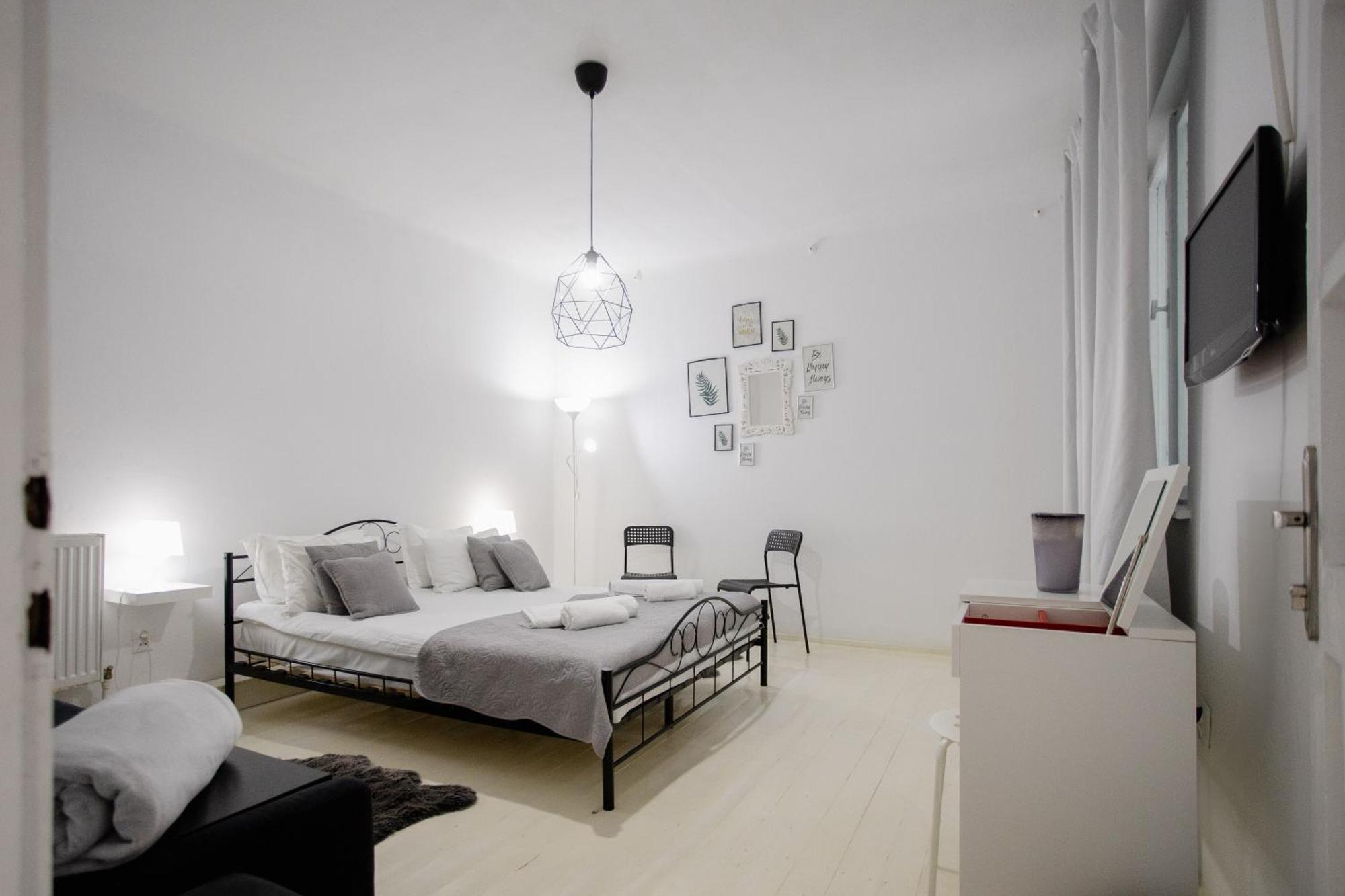 Hotel La Maison Blanche à Alba Iulia Extérieur photo